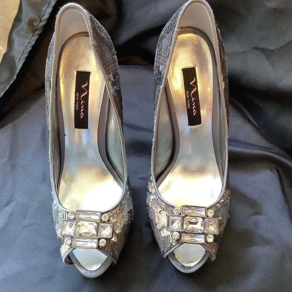 Nina New York Silver Sexy Sequin‎ Sparkle Peep Toe heel Pumps-fancy eye catcher